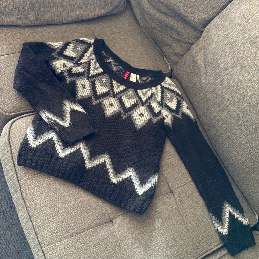 H&M sweater - Picture 1 of 5